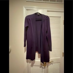 Cable & Gauge size large navy light weight sweater 32” long